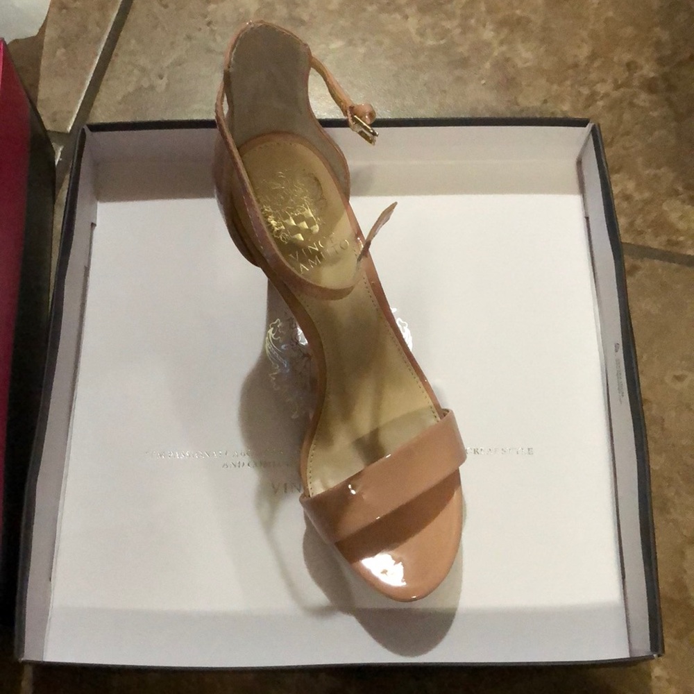 Heels - Picture 2 of 6